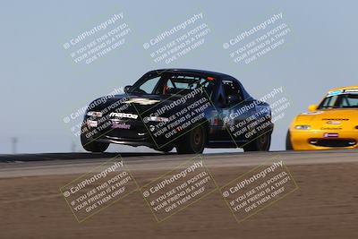 media/Oct-26-2025-CalClub SCCA (Sun) [[8ce1e69566]]/Group 5/Grapevine/